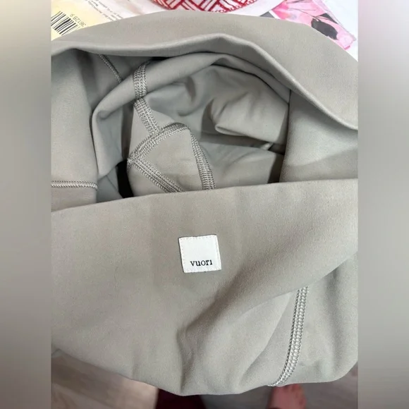 Vuori•High Rise Colorblock Studio Legging•Light Oregano Green•10/10 EUC•Sz XS - Picture 12 of 16